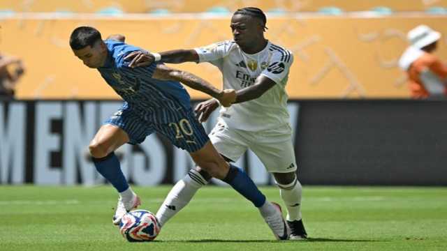 كانسيلو يرد على جماهير ريال مدريد: متوقع وأنا برشلوني.. فيديو