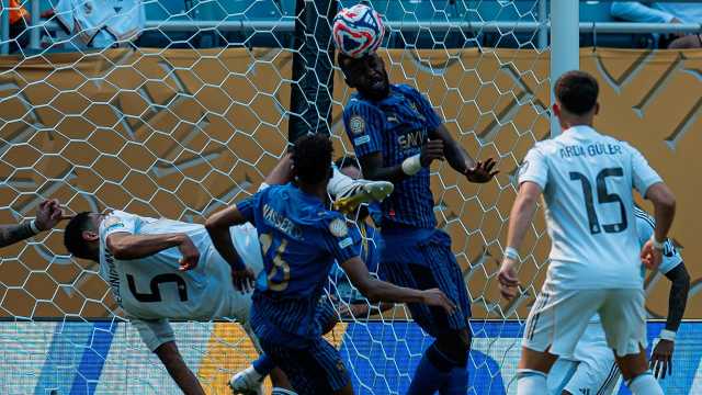 إحصائيات تؤكد تفوق الهلال الكاسح على الريال بعد التعادل المثير