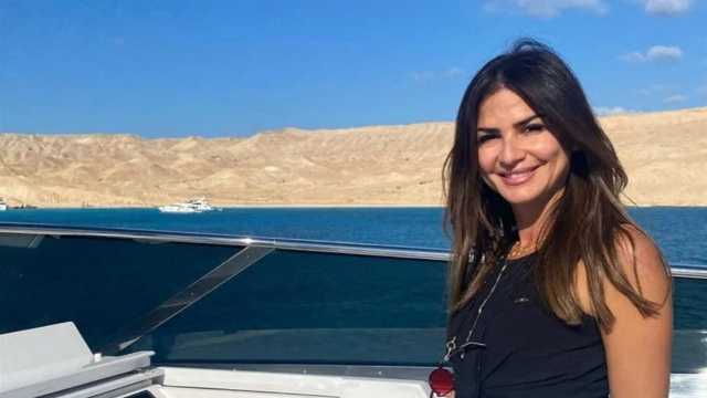كارين فهمي تعود للأضواء بصورة مع محمد صلاح في الساحل الشمالي