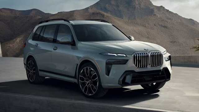 مواصفات وأسعار BMW X7 2025
