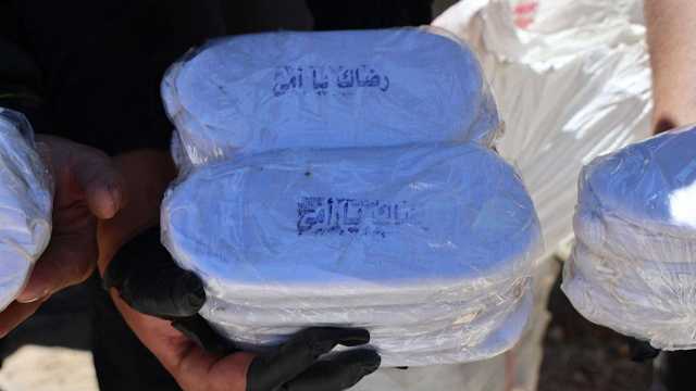 سوريا تضبط شاحنة مخدرات قادمة من لبنان وعليها عبارة رضاك يا أمي