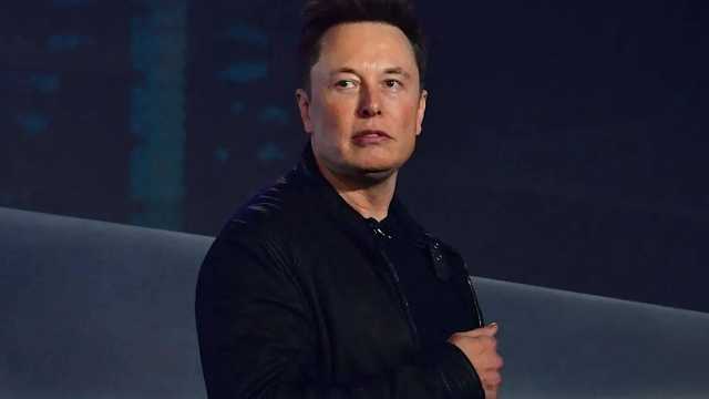 ماسك : مشروع إنفاق ترامب سيرفع سقف الدين الأمريكي بنحو 5 تريليونات دولار