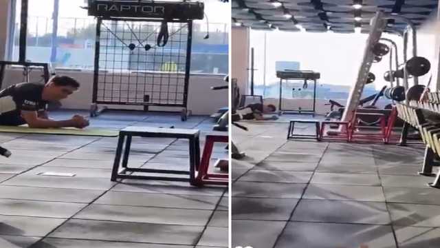 بونو لـ البليهي: بحبك أنا يا علي.. فيديو