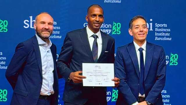 الزوري.. لاعب الهلال السابق يحصل على ماجستير في إدارة كرة القدم