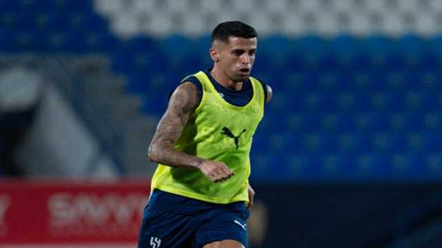 كانسيلو يشارك في تدريبات الهلال قبل إكمال برنامجه التأهيلي