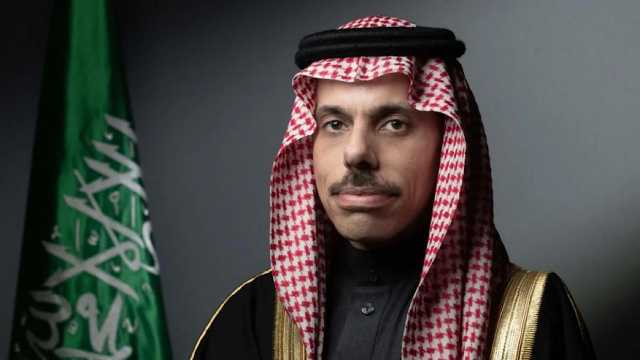 وزير الخارجية يتلقى اتصالاً هاتفيًا من نظيره الأمريكي