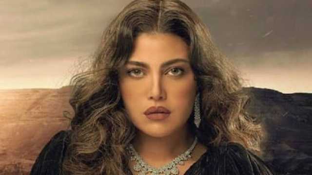 ريهام حجاج تتألق بإطلالة شرقية وتتبادل الرسائل الرومانسية مع زوجها محمد حلاوة