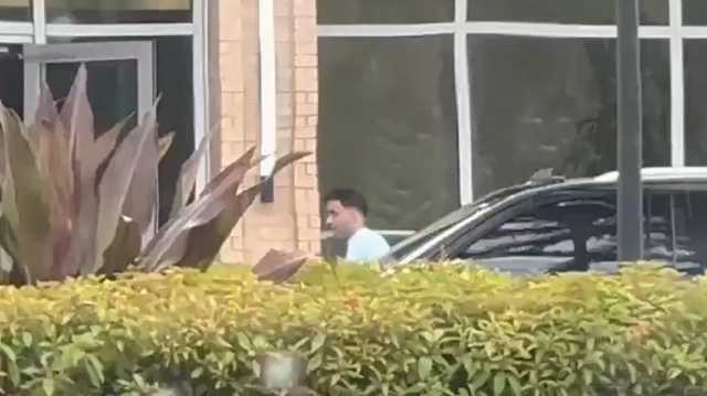 لحظة وصول عبدالرزاق حمدالله إلى مقر إقامة بعثة الهلال.. فيديو