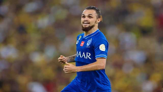 الدحيل يقترب من ضم ميشيل نجم الهلال السابق