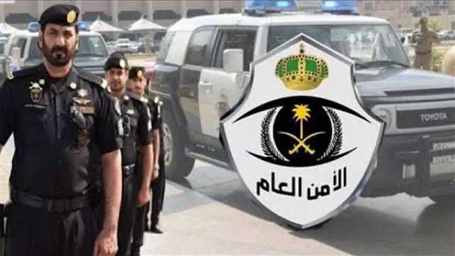 دوريات الأمن تقبض على شخص لإتلافه محلًا تجاريًا بجدة .. فيديو