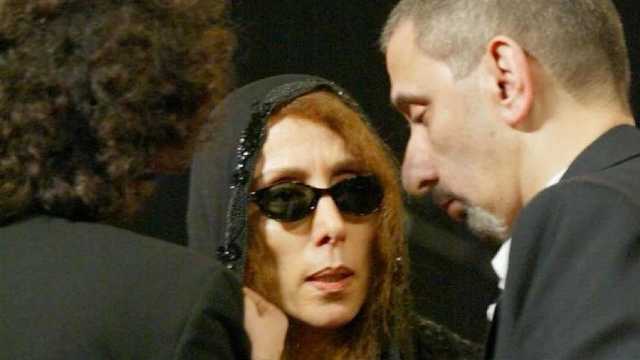 انهيار فيروز بعد وفاة نجلها زياد الرحباني