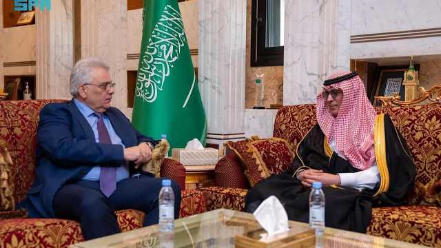 رئيس هيئة الإذاعة والتلفزيون يستقبل سفير دولة فلسطين لدى المملكة