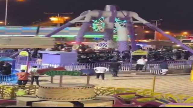 سقوط لعبة في أحد ملاهي الطائف وإصابة 23 فتاة – فيديو
