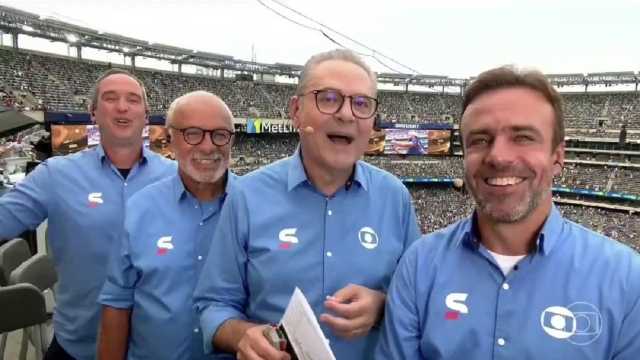 محللو SPORTV يرقصون بعد خسارة فلومينينسي أمام تشيلسي.. فيديو