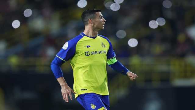 ملياردير صيني يفاجئ رونالدو في معسكر النصر.. صورة