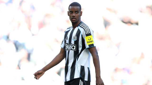 إيساك يغيب عن نيوكاسل مع اقترابه من ليفربول