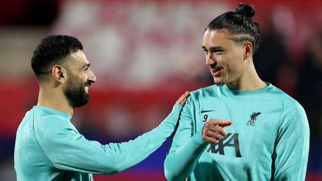 صلاح يودع نونيز برسالة مؤثرة بعد انتقاله إلى الهلال.. صور
