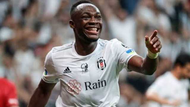 استبعاد موليكا من تدريبات الخلود بقرار فني خلال