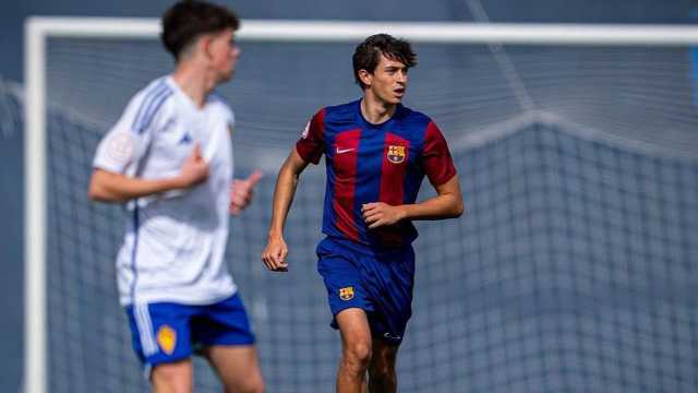الهلال يراقب مدافع برشلونة أليكسيس أولميدو