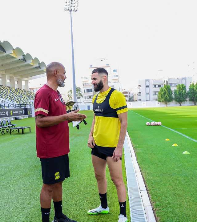 أول رد من نونو سانتو على أزمته مع كريم بنزيما داخل اتحاد جدة