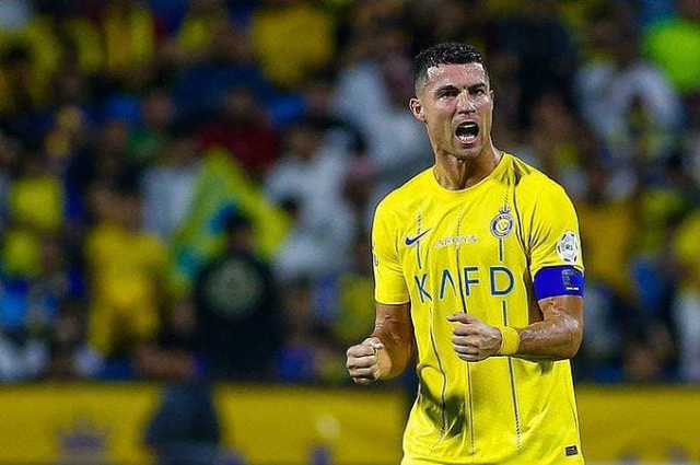 هاتريك رونالدو يقود النصر لإكتساح الفتح في الدوري السعودي للمحترفين.. فيديو