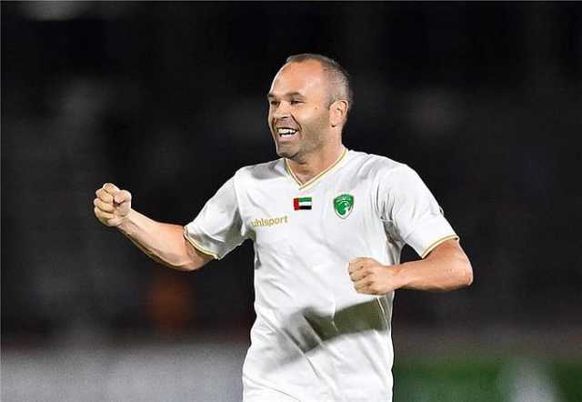 نادي الإمارات يعلن تعاقده رسميًا مع إنييستا