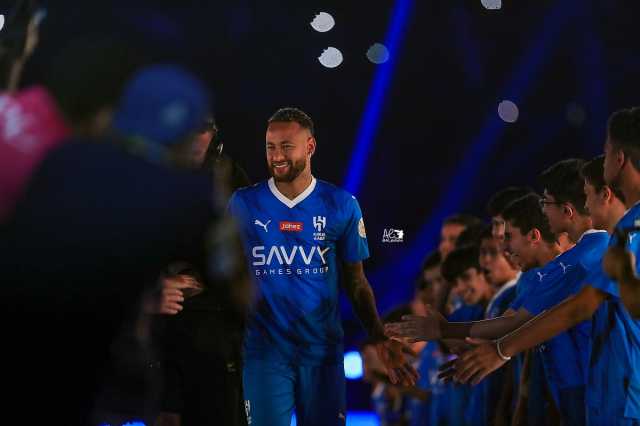 الهلال السعودي يقدم نيمار وياسين بونو في حفل تاريخي قبل مباراة الفيحاء.. فيديو