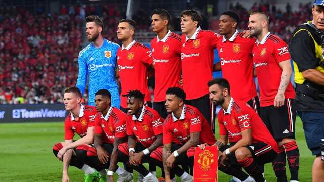موعد مباراة بيرنلي ضد مانشستر يونايتد في الدوري الإنجليزي والقنوات الناقلة
