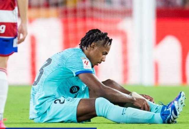 برشلونة يعلن طبيعة إصابة كوندي.. وهذا موقفه من الكلاسيكو