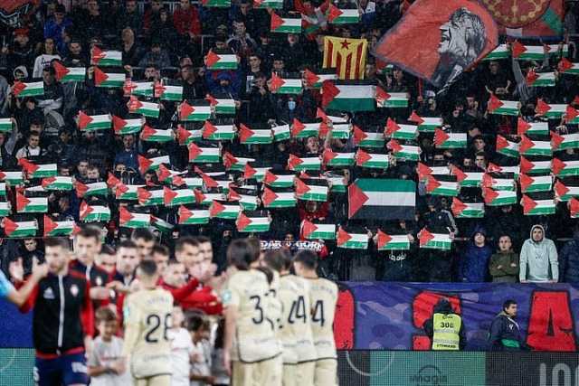 أعلام فلسطين تغزو مدرجات أوساسونا في الدوري الإسباني
