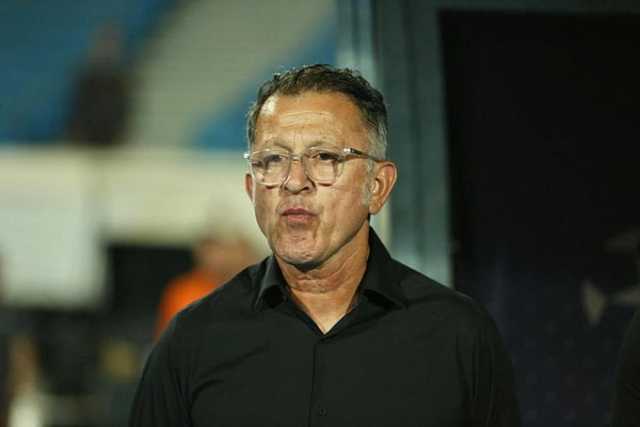 الزمالك يعلن رسمياً رحيل المدرب الكولومبي أوسوريو