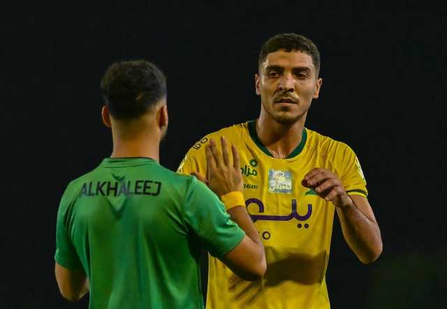 رغم التسجيل تقييم محبط لـ محمد شريف في مباراة الخليج والطائي بالدوري السعودي