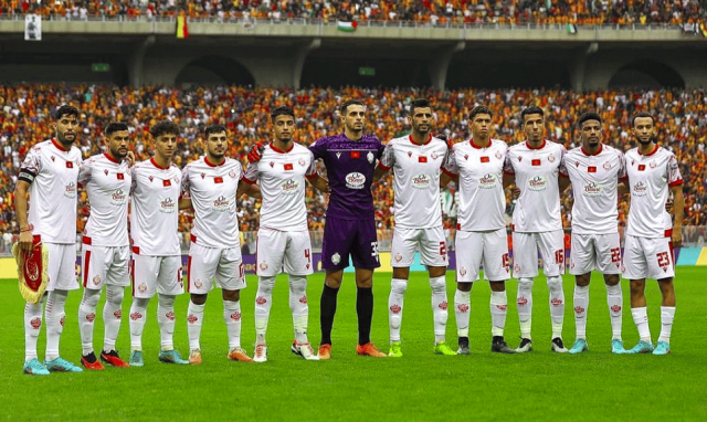 مشاجرات وتعدي من لاعبي الوداد على حكم نهائي الدوري الأفريقي