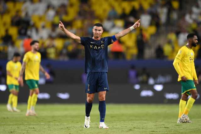 تصريحات نارية من مدرب الدحيل على استبعاد رونالدو من قائمة النصر