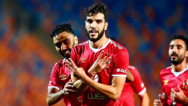 القيعي يُبشر جماهير الأهلي بصفقة الموسم ويكشف موقف أزارو