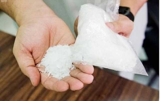 القبض على مقيم لترويجه 4.9 كلجم من مادة الميثامفيتامين المخدر الشبو بالمنطقة الشرقية