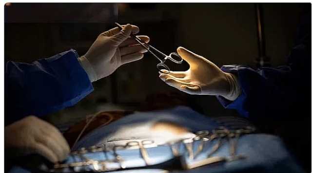 استئصال ورم يزن 5 كيلوجرامات من بطن مريضة بمستشفى المذنب