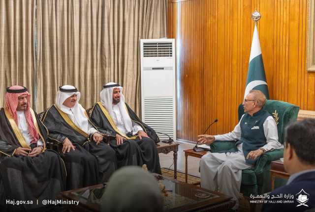 رئيس باكستان يشيد بجهود المملكة في خدمة ضيوف الرحمن
