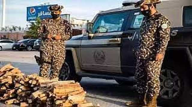 'الأمن البيئي' تضبط (4) مخالفين لنظام البيئة لتخزينهم الحطب المحلي وتحويله إلى فحم