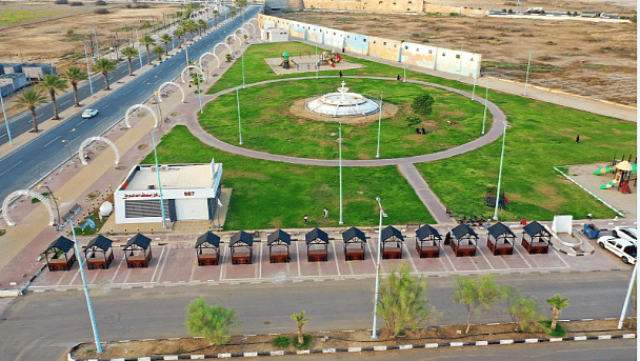 الحدائق والمتنزهات الطبيعية بمحافظة أحد المسارحة تجذب العائلات والأطفال