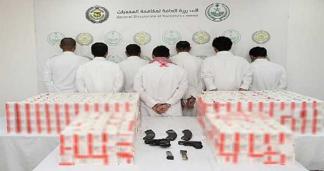 بالفيديو.. إحباط محاولات تهريب 306,300 قرص خاضع لتنظيم التداول الطبي بنجران