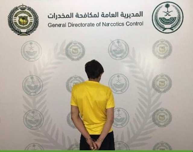 القبض على مقيم بمنطقة المدينة المنورة لترويجه الشبو المخدر