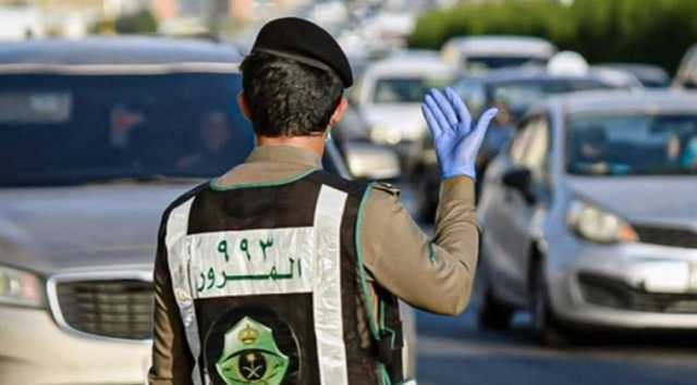 هل يسمح للشخص الزائر قيادة السيارة برخصة أجنبية؟.. المرور يجيب