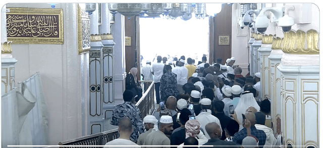 حشود غفيرة يدفعها الشوق لزيارة الروضة الشريفة بالمسجد النبوي