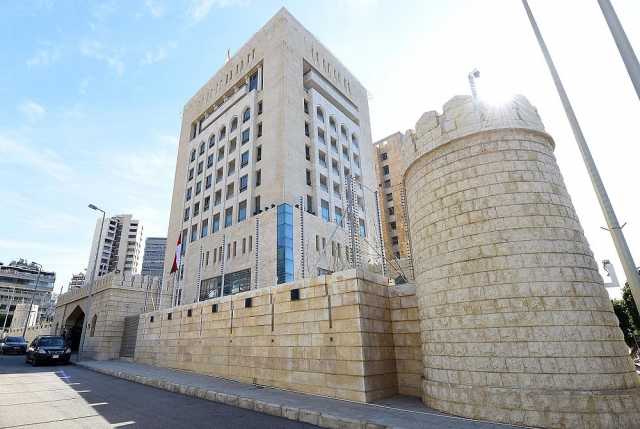 عُمان تدعو مواطنيها إلى مغادرة لبنان فورًا