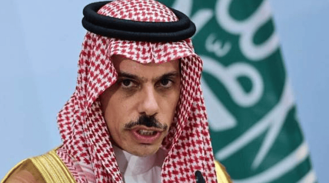 بن فرحان يجري اتصالاً هاتفياً بوزير الخارجية الألباني لبحث آخر تطورات الأوضاع في غزة