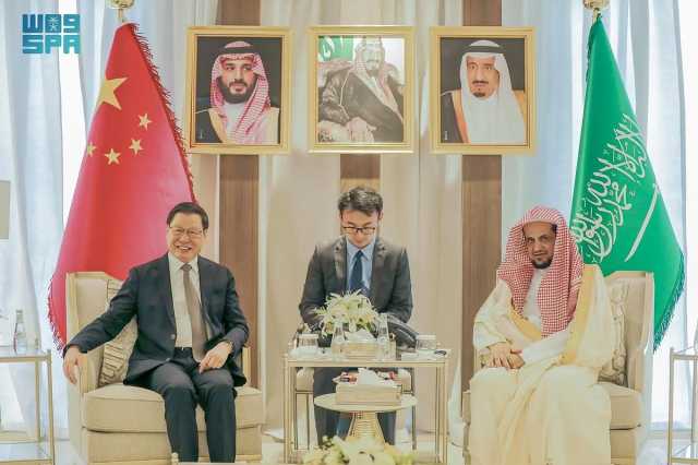 النائب العام يبحث مع نظيره الصيني العلاقات الثنائية بين الجهازين العدليين