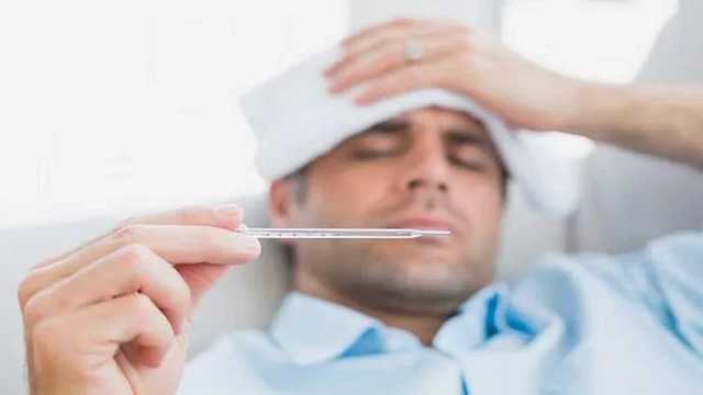 التهاب الحلق وألم العضلات.. تعرّف على أعراض الإصابة بالأنفلونزا الموسمية