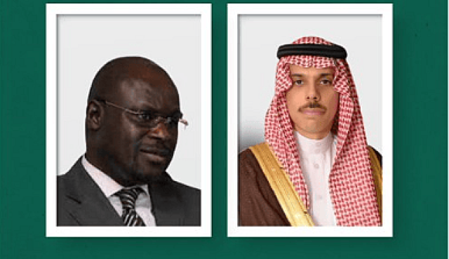وزير الخارجية يجري اتصالاً مع نظيره الغابوني لبحث آخر المستجدات في غزة
