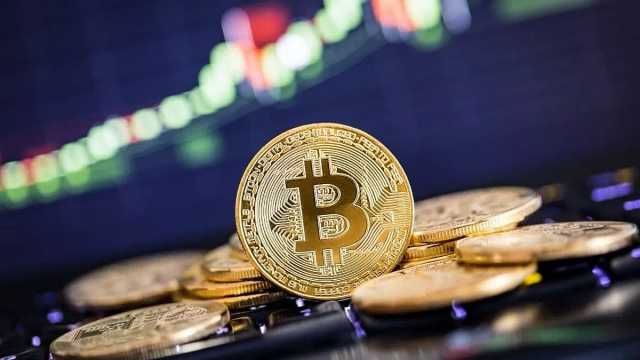 البيتكوين تصل إلى 35 ألف دولار لأول مرة في 18 شهرا